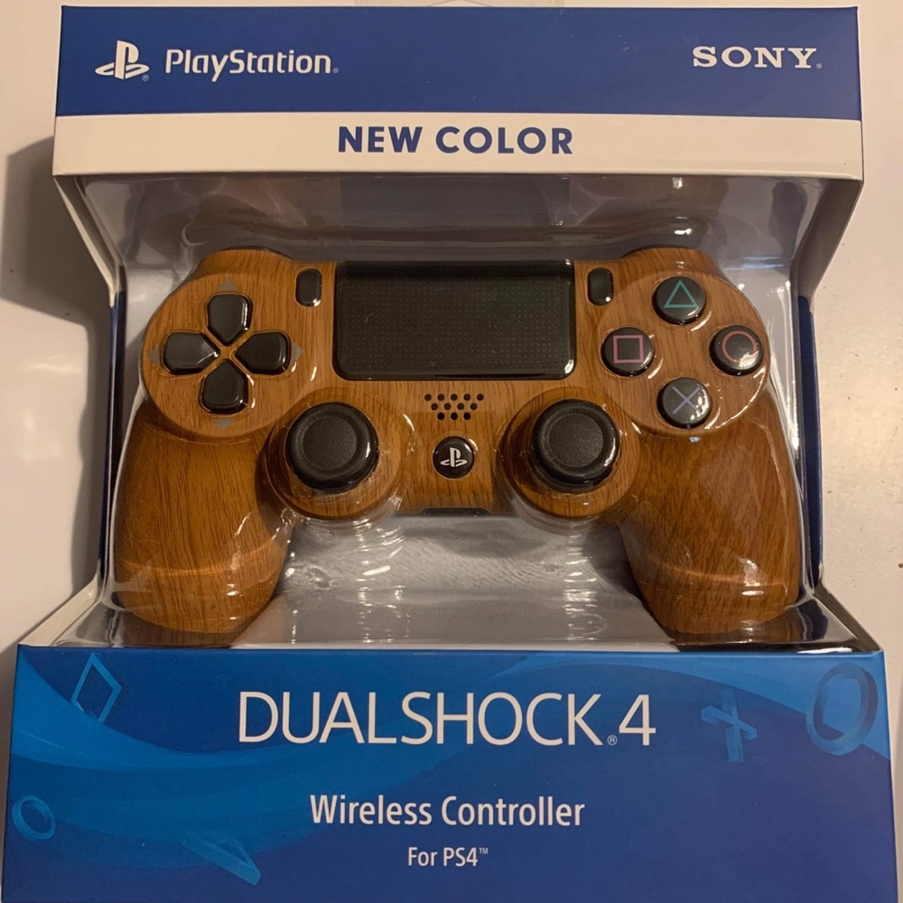 Wood Grain PS4 Controller